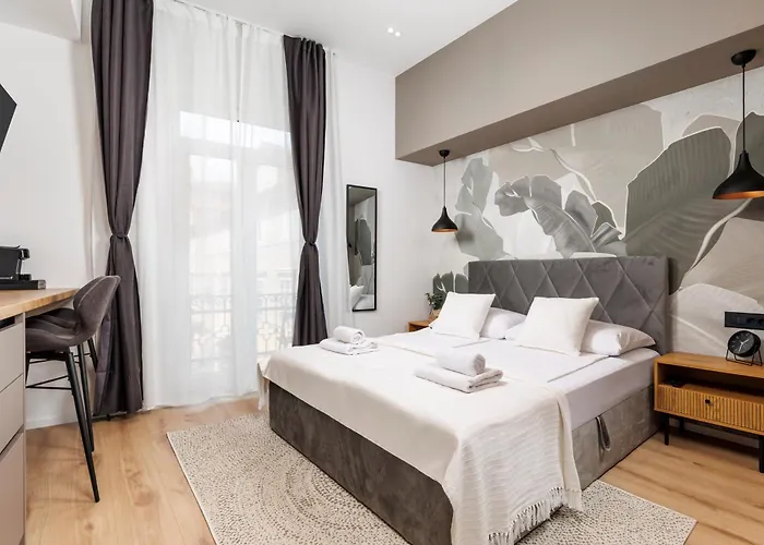 Marvie アパート リエカ